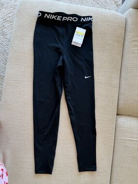 NWT Nike Dri-Fit Leggings